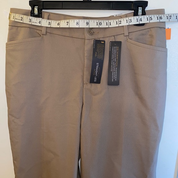 Lee Secretly Shapes NWT Straight Leg Pant Light Fawn (Size: 12 Medium) - Picture 4 of 16